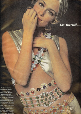 Lauren Hutton pic #339864