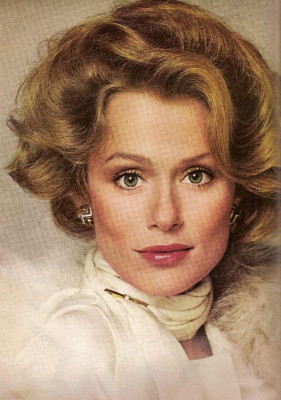 Lauren Hutton pic #399075