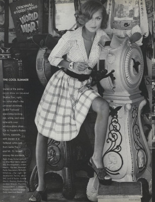 Lauren Hutton ~ US Vogue June 1972 by Helmut Newton