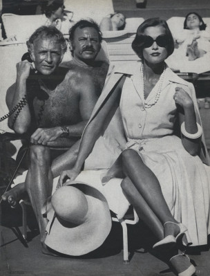 Lauren Hutton ~ US Vogue June 1972 by Helmut Newton
