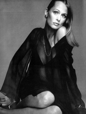 Lauren Hutton pic #389181