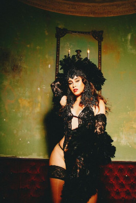 Lauren Jauregue - Galore Magazine (2018)