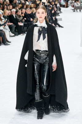 Laurijn Bijnen - Chanel Autumn/Winter 2019 Fashion Show in Paris