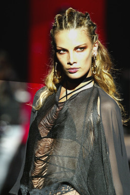 Lavinia Birladeanu for Gianfrance Ferré Milan spring 2005