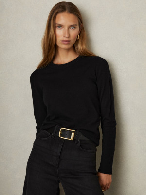 Lea Dina Mohr for REISS
