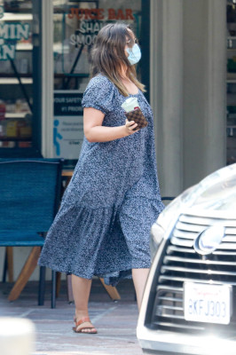Leighton Meester - Malibu 11/06/2020
