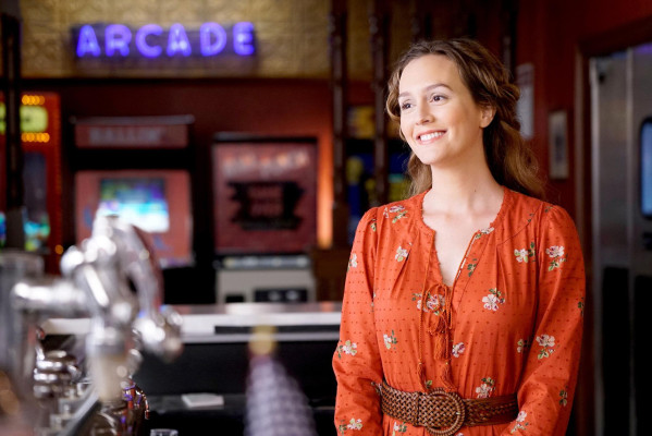 Leighton Meester - Making History (2017) S01E08 