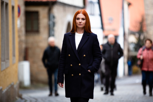 Лена Катина
