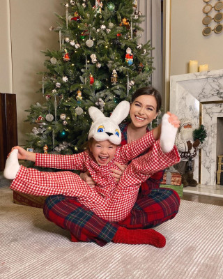 Елена Темникова - Фотосессия с дочерью Сашей (2020)