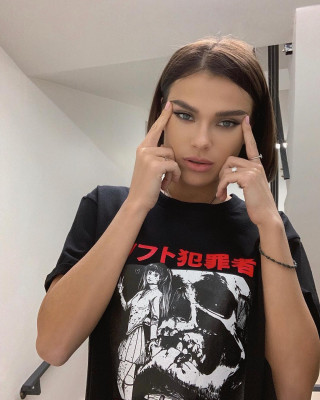 Лена Темникова