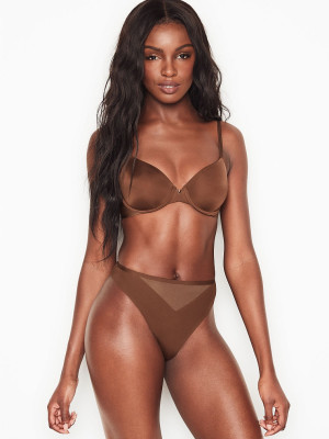 Leomie Anderson - VS