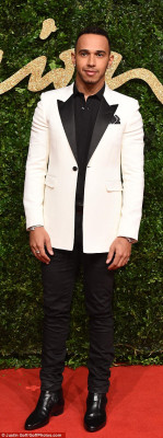 photo 16 in  gallery [id848459] 2015-11-26 00:00:00