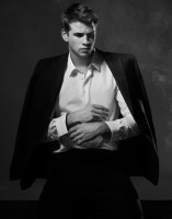 Liam Hemsworth pic #396844