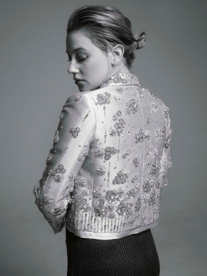 Lili Reinhart for Content Mode (Spring 2022)