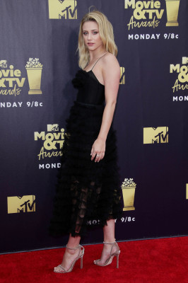 photo 12 in Lili Reinhart gallery [id1078389] 2018-06-17 00:00:00