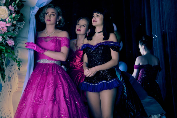 Lili Reinhart - Riverdale (2023) 7x15 Miss Teen Riverdale