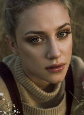 photo 24 in Lili Reinhart gallery [id1023796] 2017-12-20 00:00:00