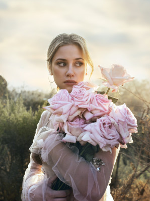 Lili Reinhart 