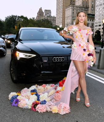 Lili Reinhart-Met Gala 2021