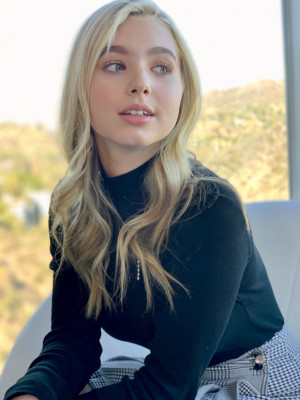 Lilia Buckingham – POPULARTV Magazine January 2019 Photos