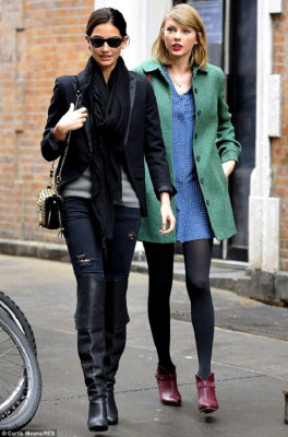 Lily Aldridge pic #771952