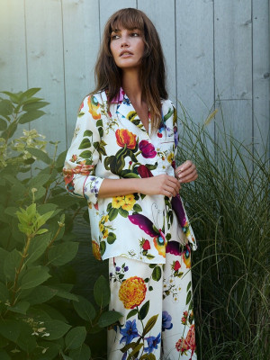 Lily Aldridge ~ Weekend Max Mara spring-summer 2023 campaign
