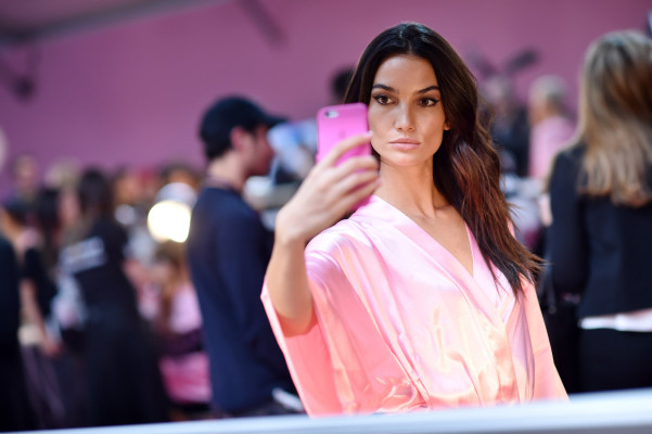 Lily Aldridge – Victoria’s Secret Fashion Show Backstage 2016 in Paris