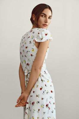 Lily Aldridge for Gap x DÔEN 2024 Campaign
