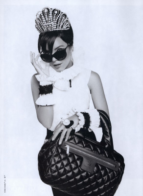 Lily Allen ~ Chanel Handbangs Fall/Winter 2009.10 by Karl Lagerfeld