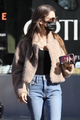 Lily Collins is seen in Beverly Hills, California // 11.01.2021