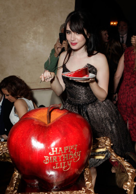 Lily Collins pic #483344