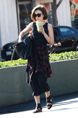 Lily Collins pic #779504