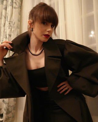 Lily Collins - Cartier (2023)