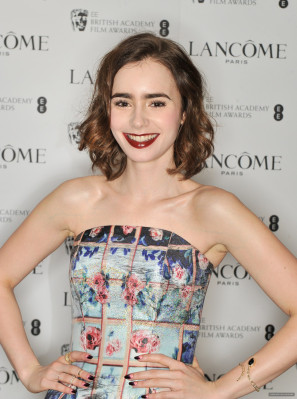 Lily Collins pic #702737