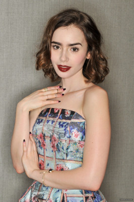 Lily Collins pic #702735