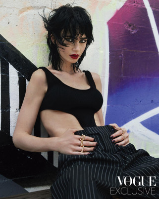 Lily Collins-«VOGUE» 2021.