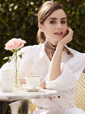Lily Collins-Elle Québec,2021