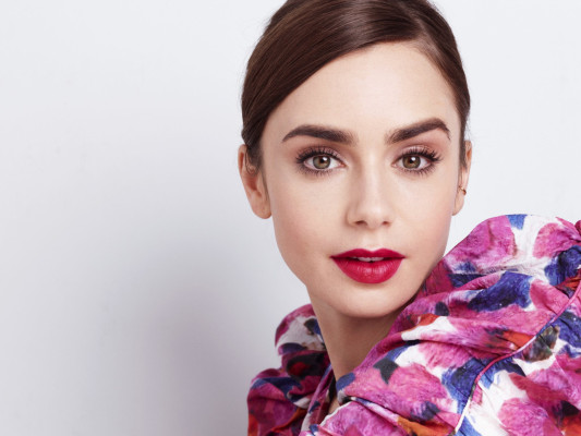 Lily Collins-Elle Québec,2021