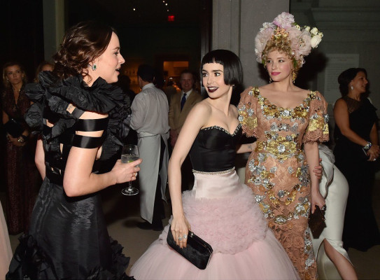 Lily Collins pic #961705