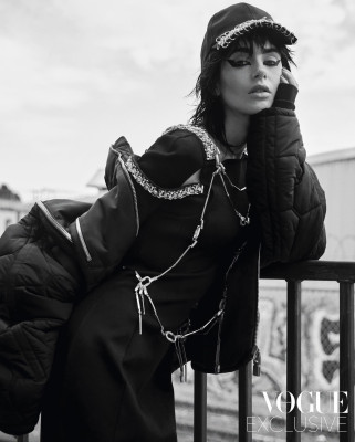 Lily Collins-«VOGUE» 2021.
