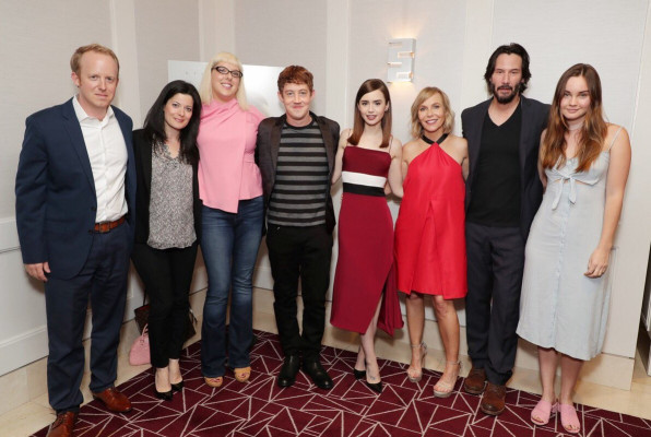 Lily Collins pic #979093