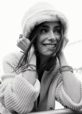 Lily Collins