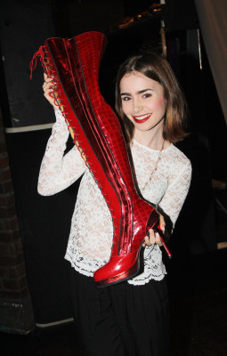 photo 20 in Lily Collins gallery [id674623] 2013-10-29 00:00:00