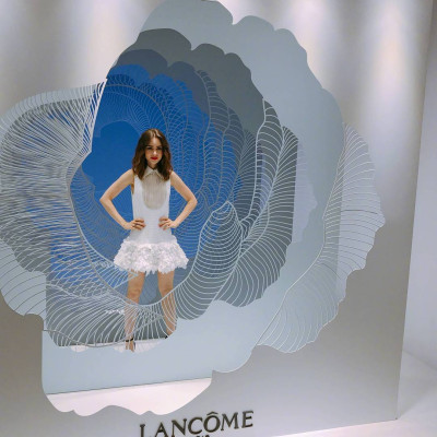 Lily Collins pic #976703