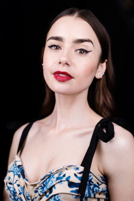 Lily Collins pic #1132774