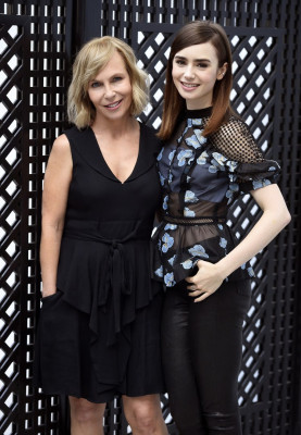 Lily Collins pic #981951
