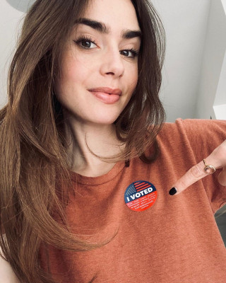 Lily Collins pic #1249222
