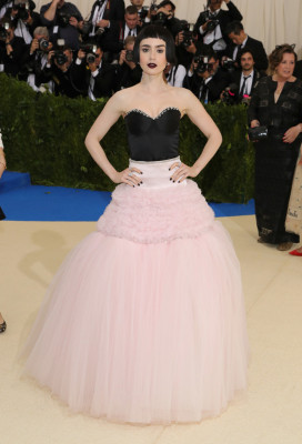 Lily Collins pic #965818