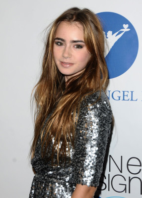 photo 7 in Lily Collins gallery [id322001] 2010-12-06 00:00:00