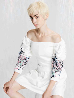Lily Collins-«ELLE» 2021-22.